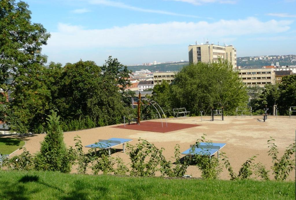 Modern Apartment Riegrovy Sady Прага Екстериор снимка