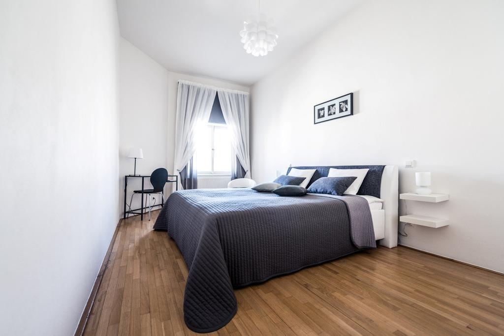 Modern Apartment Riegrovy Sady Прага Стая снимка