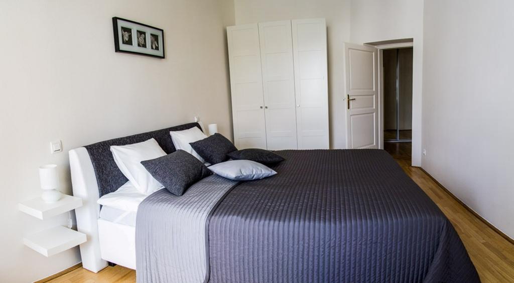 Modern Apartment Riegrovy Sady Прага Стая снимка